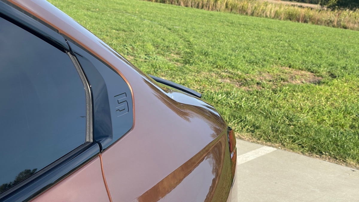 BMW 550e xDrive (2024)