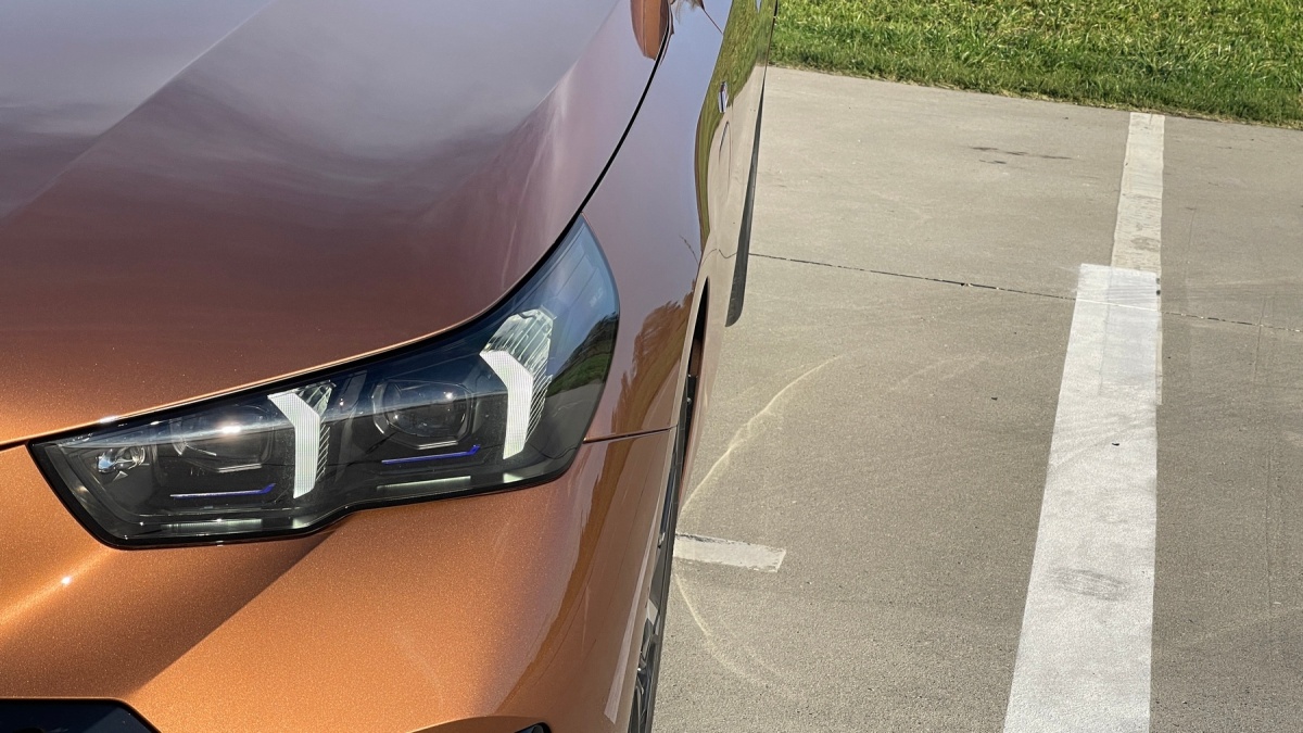 BMW 550e xDrive (2024)