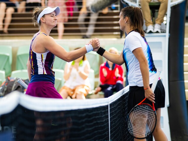 Barbora Krejčíková (vľavo) a Daria Kasatkinová