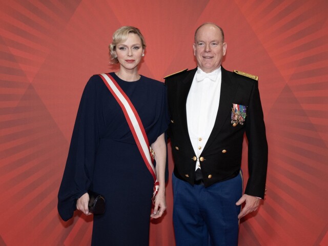Monacké knieža Albert II a jeho manželka, princezná Charlene