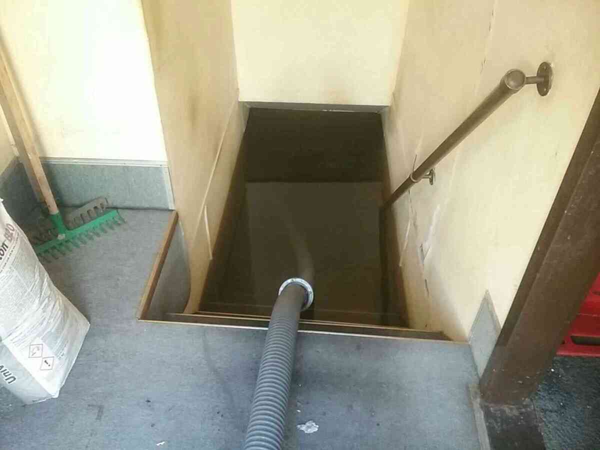 Dunaj, loď, potápa sa