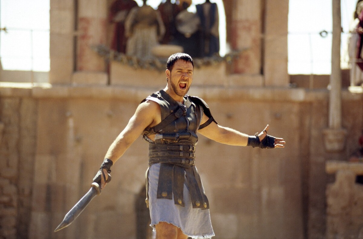 Herec Russell Crowe na zábere z filmu Gladiátor z roku 2000.