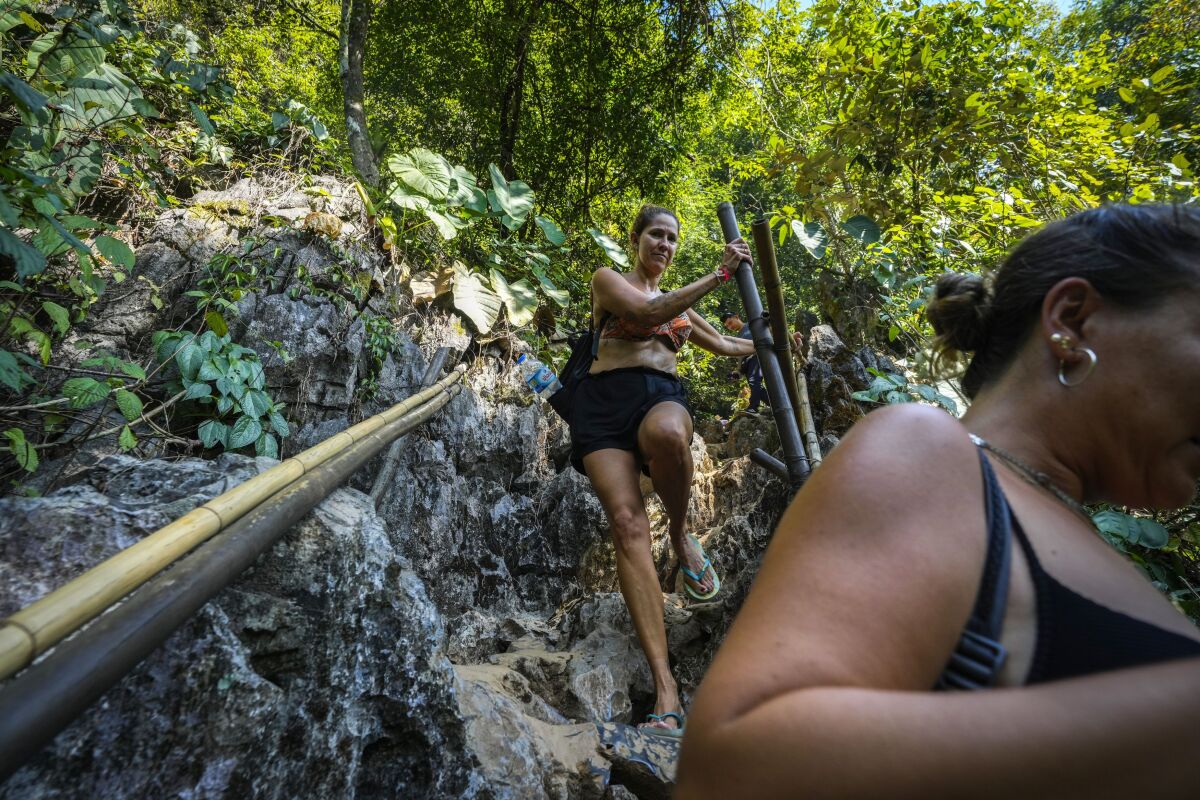 Laos, turisti