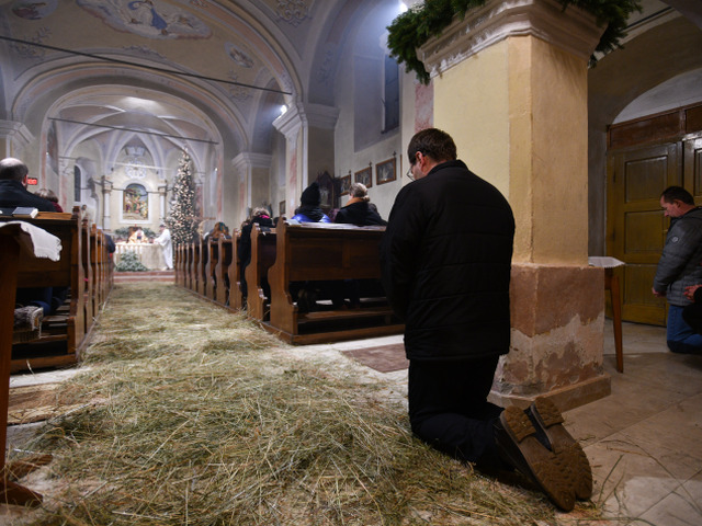 Omša / Kostol / Náboženstvo / Veriaci / Church / Religion /