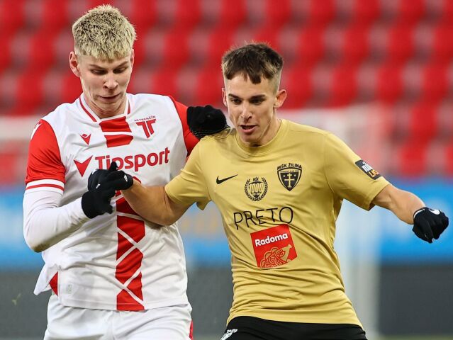 SR futbal NL 16. kolo Trenčín Žilina TNX