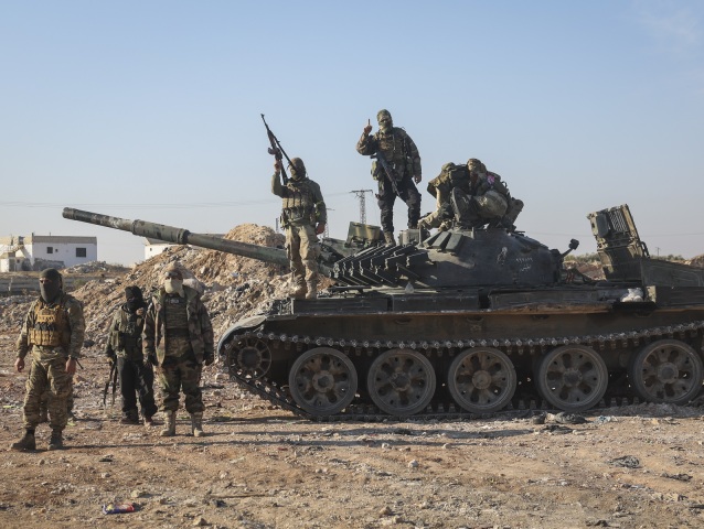 Hama / Tank / Syrian opposition /