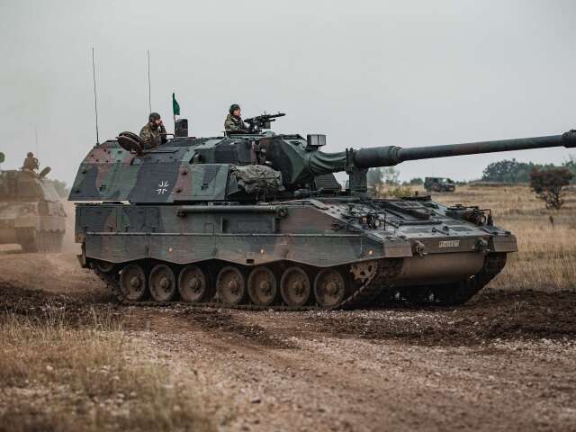 Samohybná húfnica Panzerhaubitze 2000