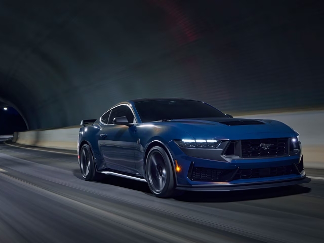 Ford Mustang Dark Horse sa môže pochváliť výkonným, takmer 500-koňovým osemvalcom.