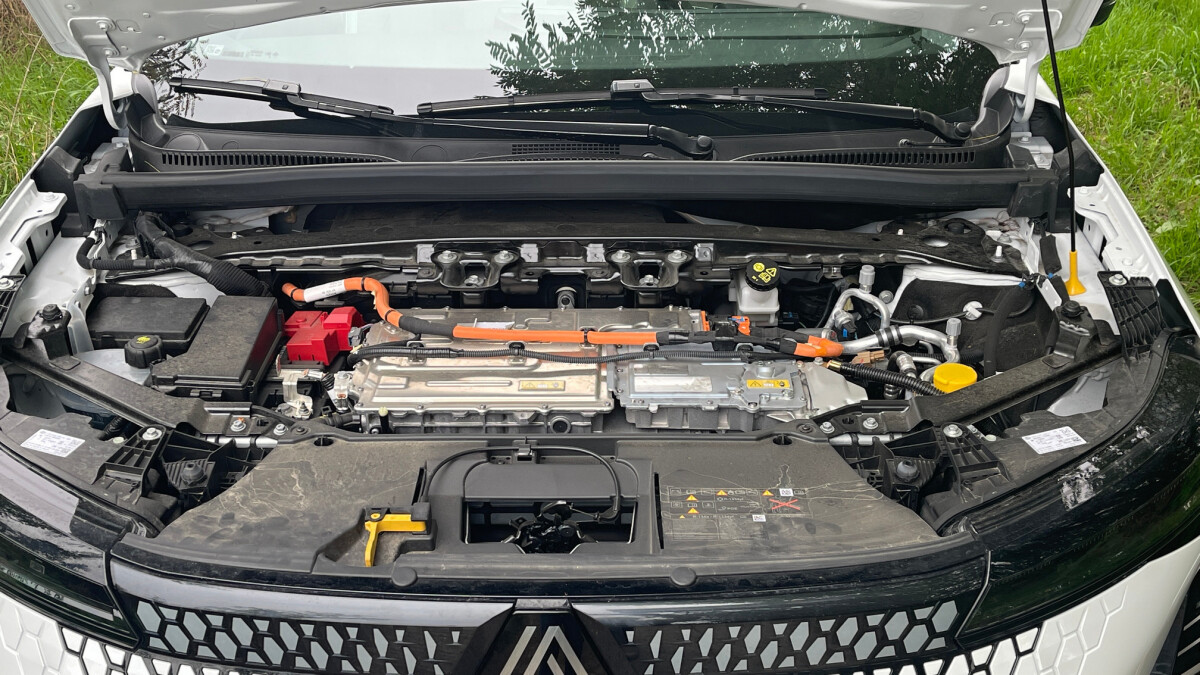 Renault Scenic E-Tech (2024)