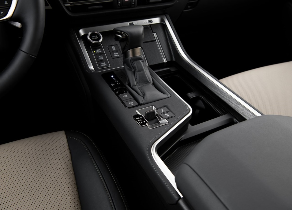 Lexus GX 2024 16
