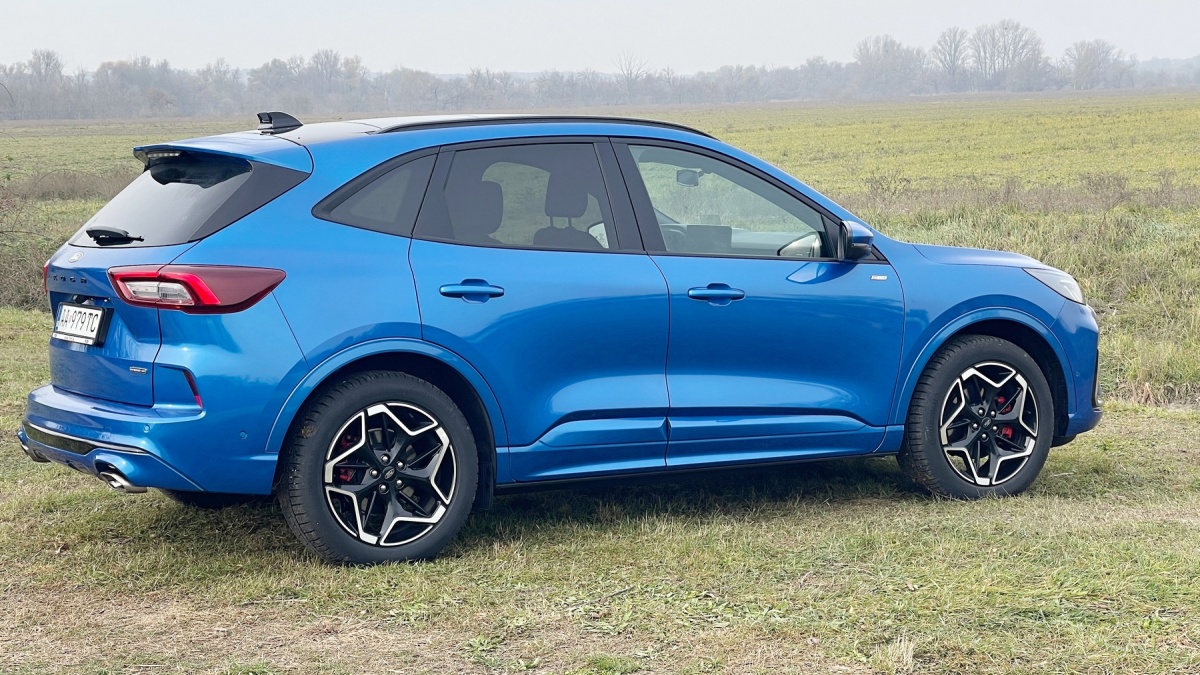 Ford Kuga 2.5 Duratec FHEV 183 k eCVT AWD (2024)