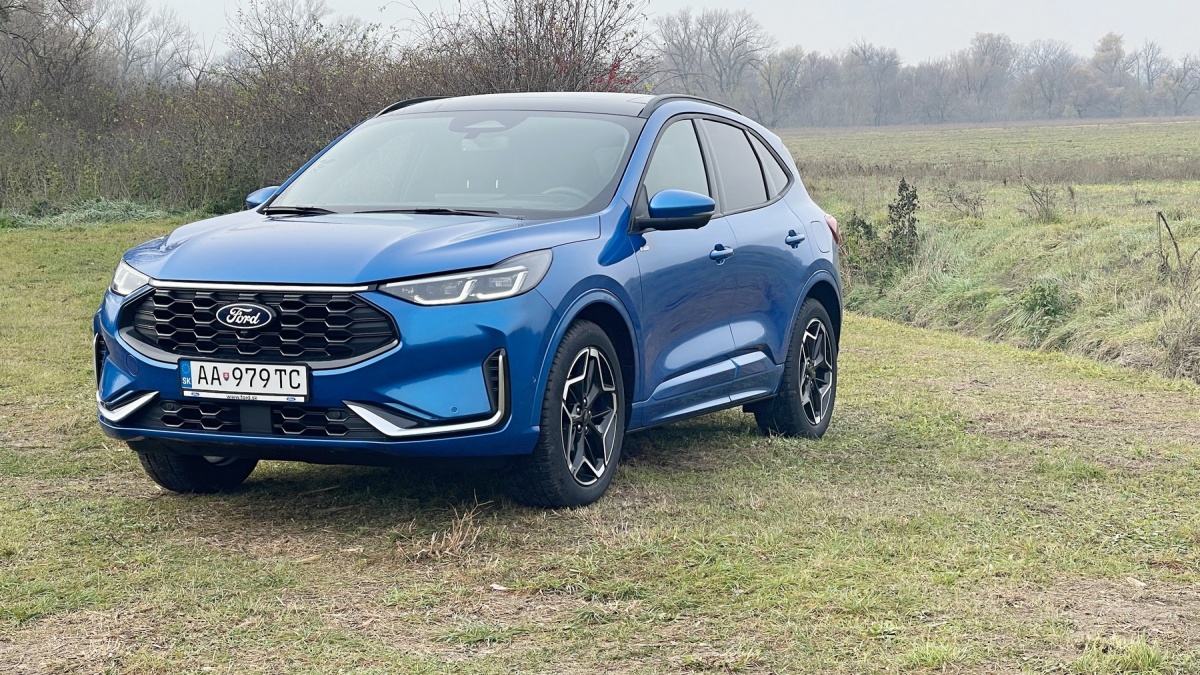 Ford Kuga 2.5 Duratec FHEV 183 k eCVT AWD (2024)
