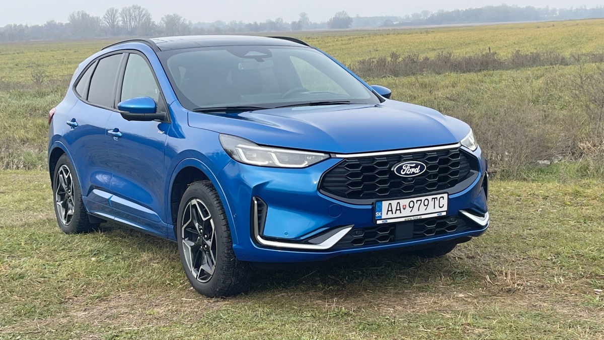 Ford Kuga 2.5 Duratec FHEV 183 k eCVT AWD (2024)