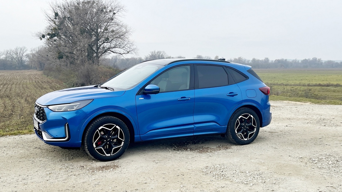 Ford Kuga 2.5 Duratec FHEV 183 k eCVT AWD (2024)