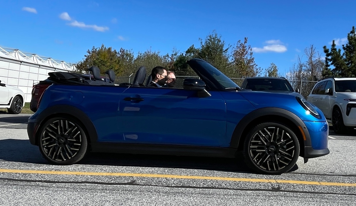 Mini Cooper Convertible (2025)