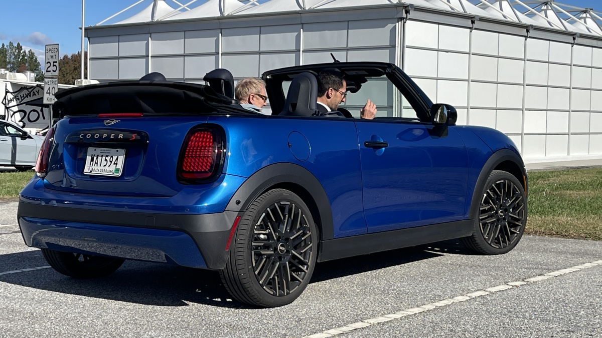 Mini Cooper Convertible (2025)