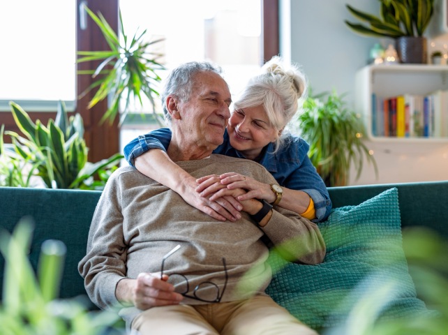 dôchodcovia, seniori, manželia