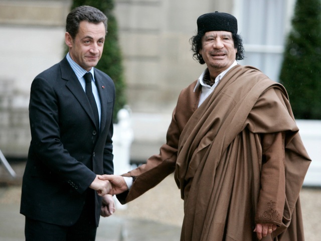 Muammar Kaddáfí / Nicolas Sarkozy /