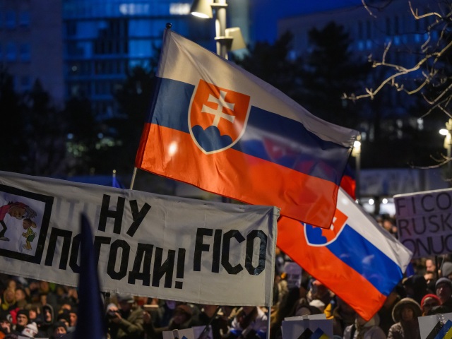 Bratislava protest Slovensko je Európa, nu pogodi