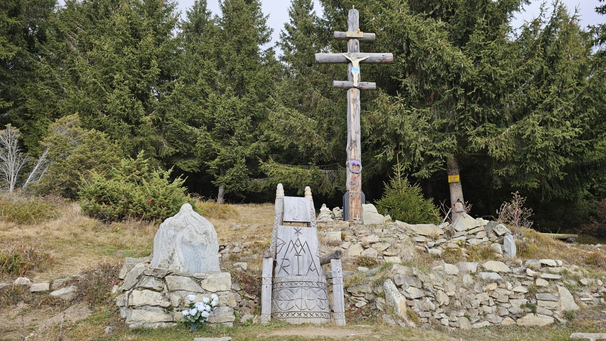 Kriz na vrchole krizovej cesty nad Sumiacom