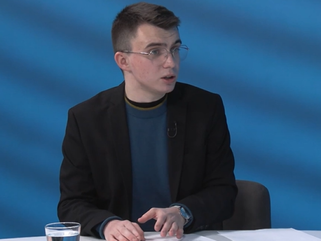 Filip Kužma, Ide o peniaze