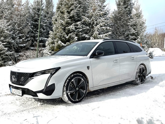 Peugeot e-308 SW - zima 2025