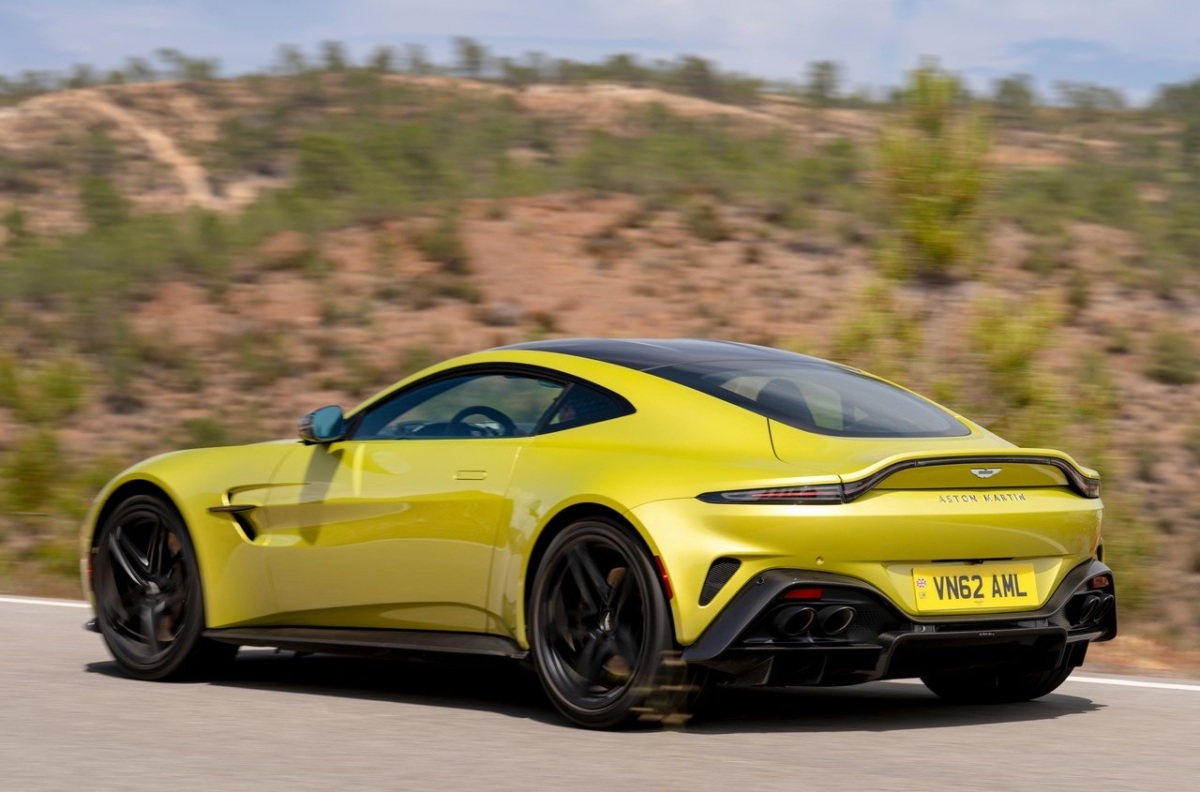 Aston Martin Vantage 2026 14