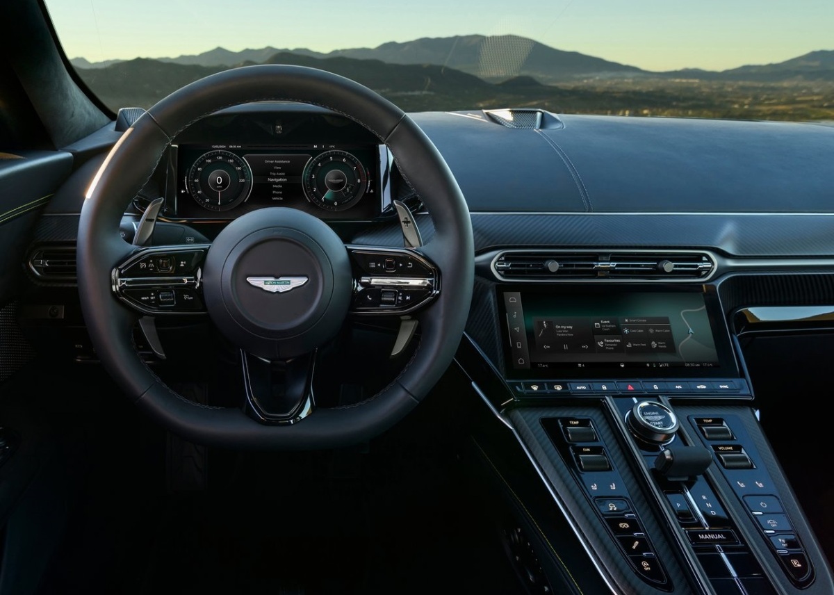Aston Martin Vantage 2026 18
