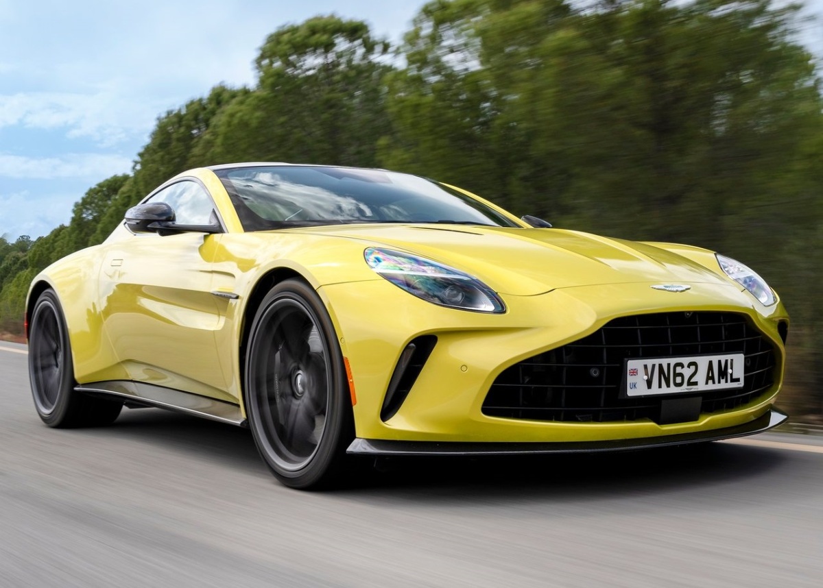 Aston Martin Vantage 2026 9