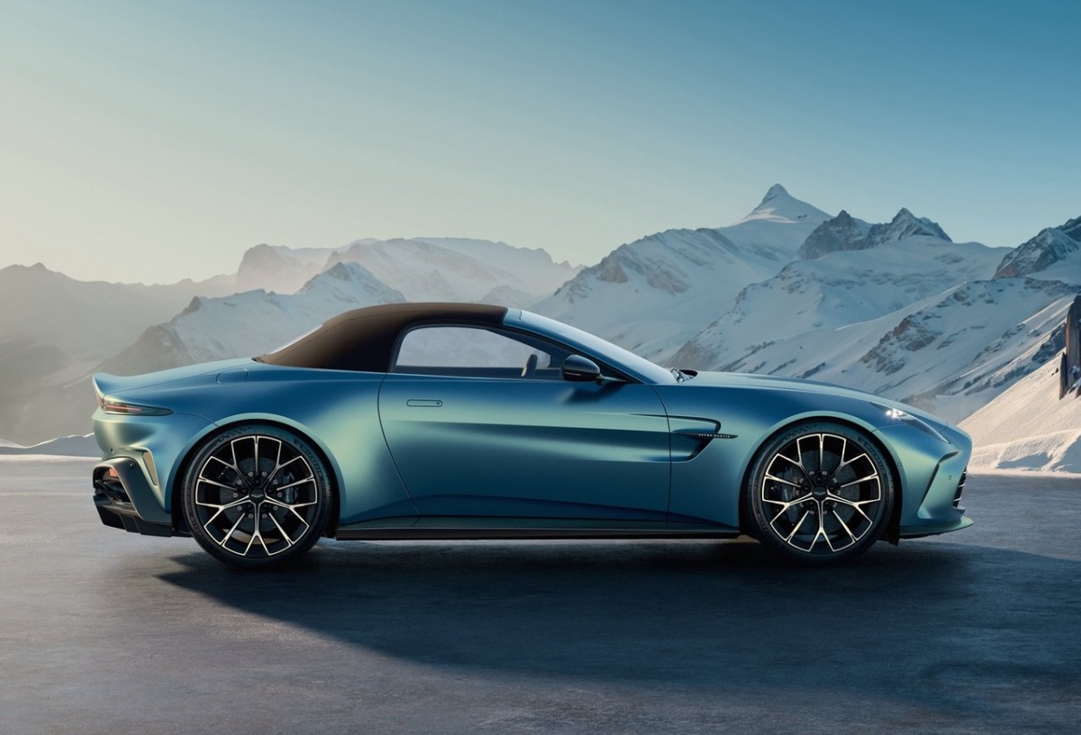 Aston Martin Vantage Roadster 2026 6