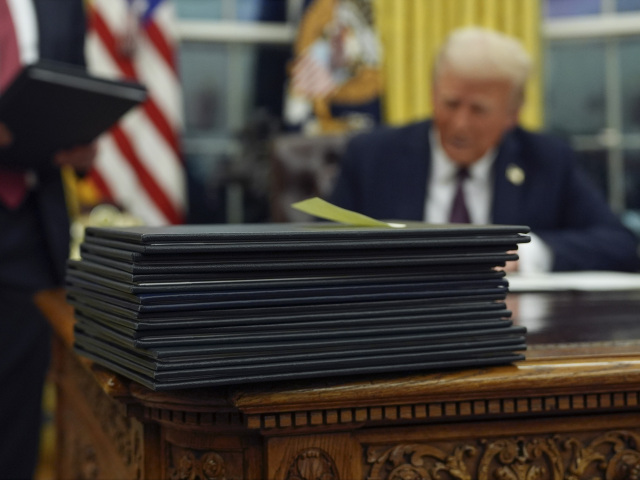Donald Trump, exekutívne príkazy, podpis, Biely dom