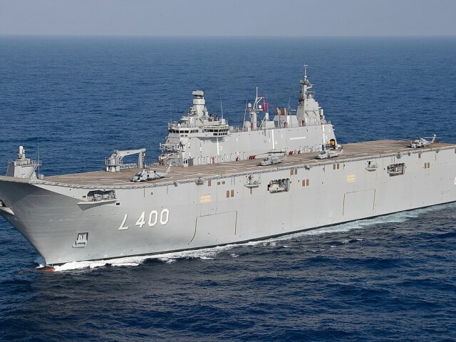 Turecká obojživelná útočná loď TCG Anadolu.