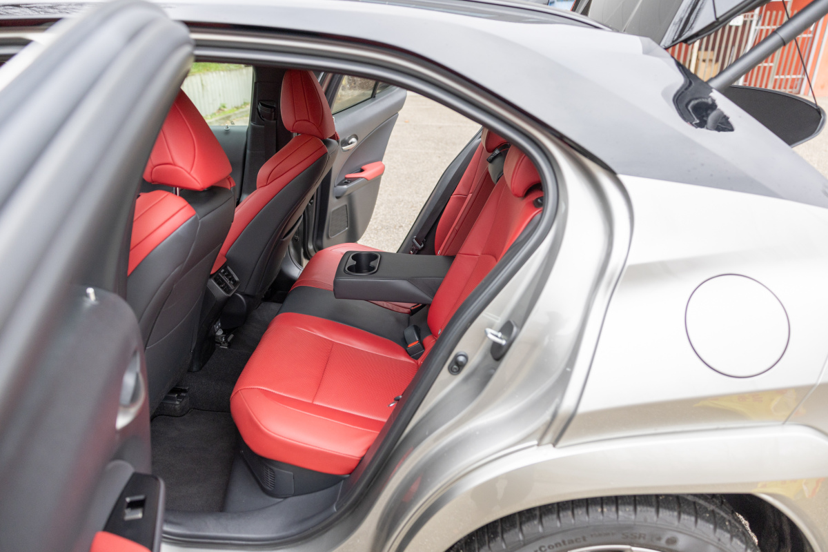 Lexus UX - test 2025
