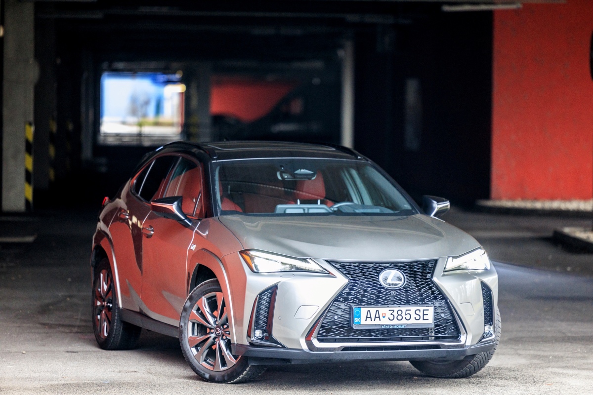Lexus UX - test 2025