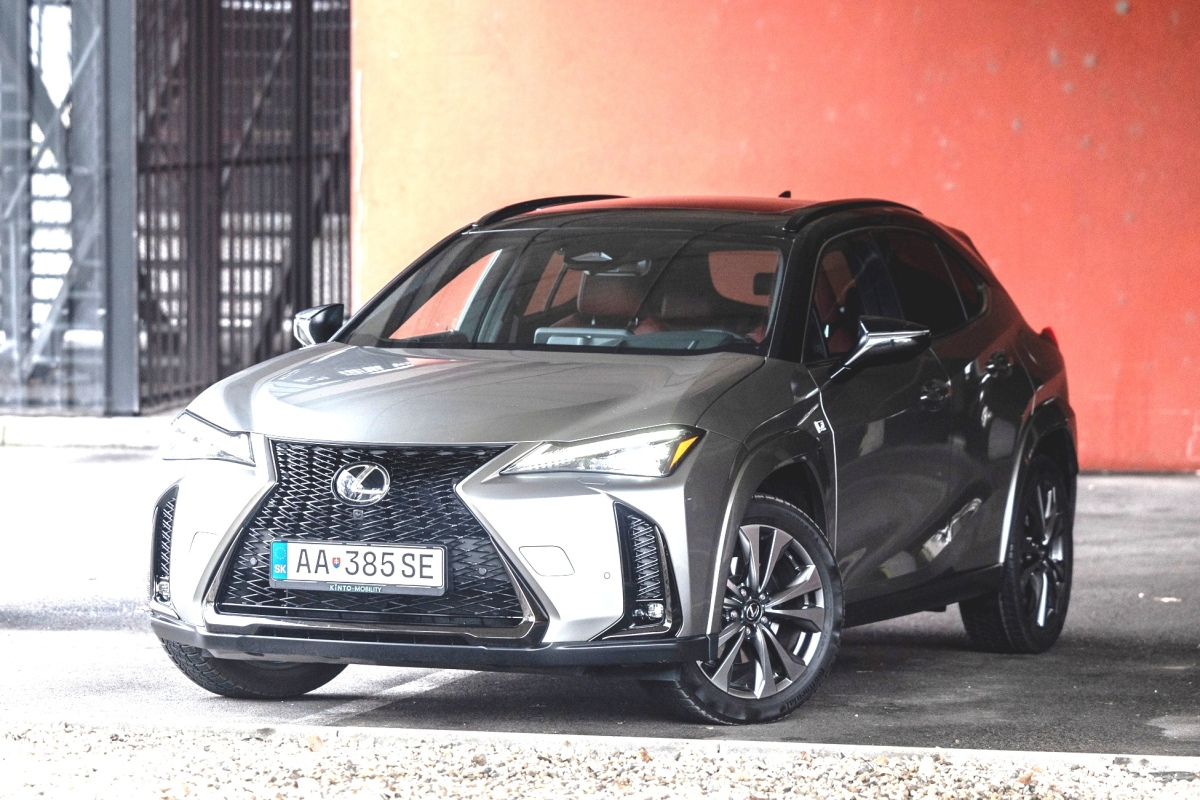 Lexus UX - test 2025