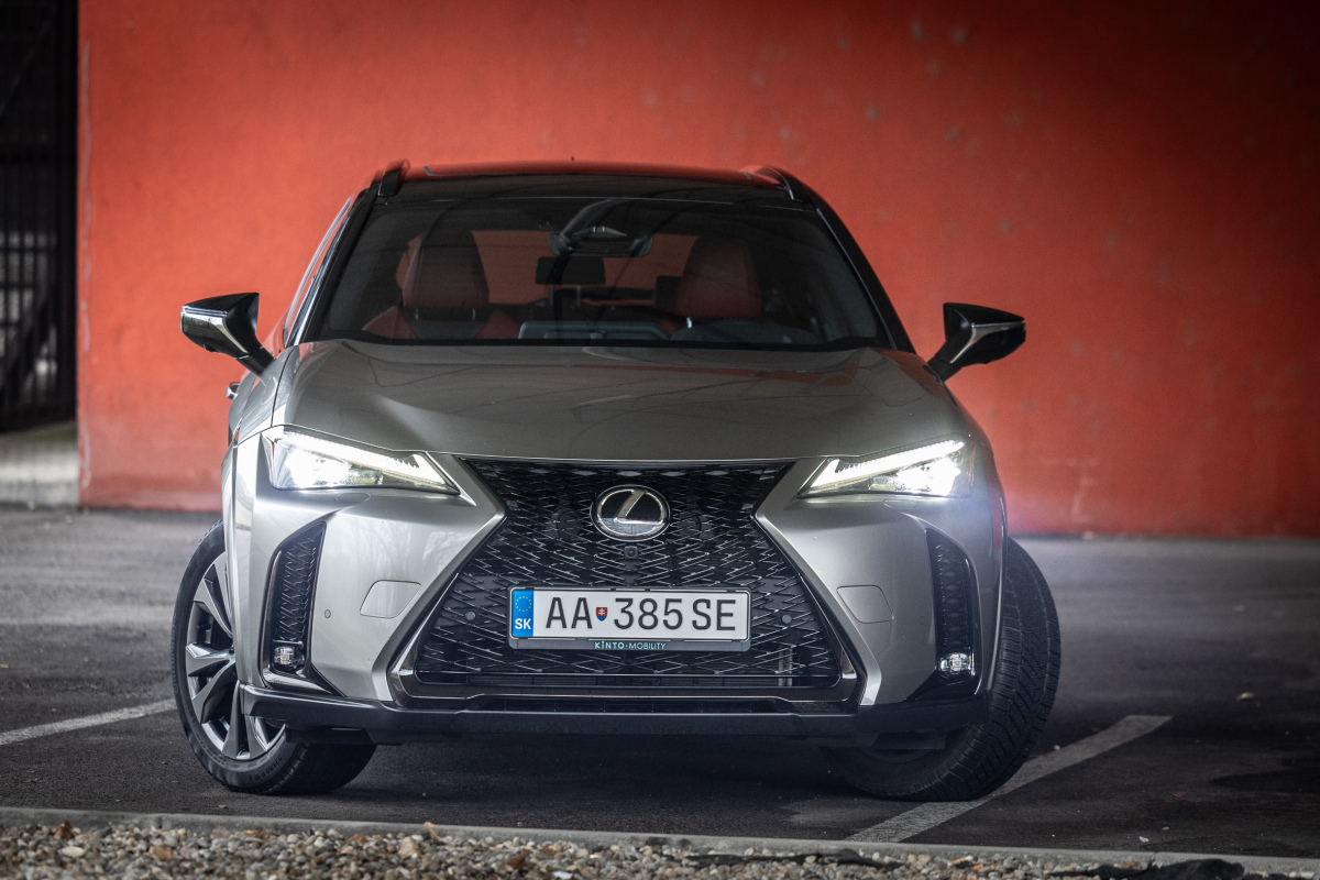 Lexus UX - test 2025