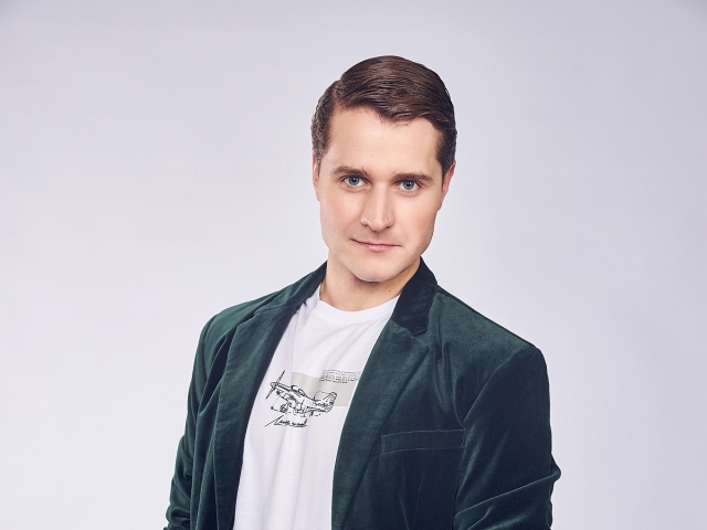 Marek Rozkos  1 