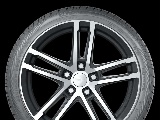 Nokian Surpass AS01 - 2025