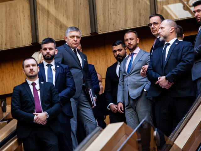 Robert Fico, Bezpečnostná rada SR, SIS, vláda