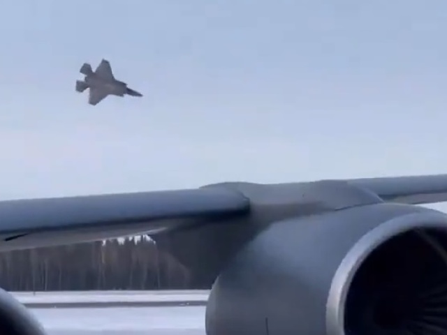 Pád stíhačky F-35 na Aljaške