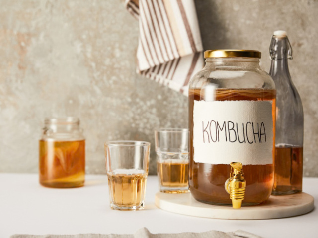 Elixír zdravia: Kombucha je plná probiotík. Ako si vyrobiť tento zázračný nápoj doma?