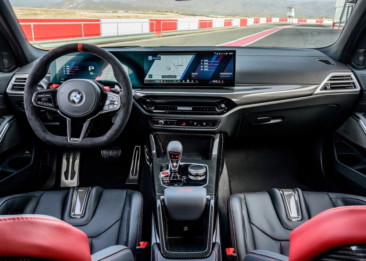 BMW M3 CS Touring 10