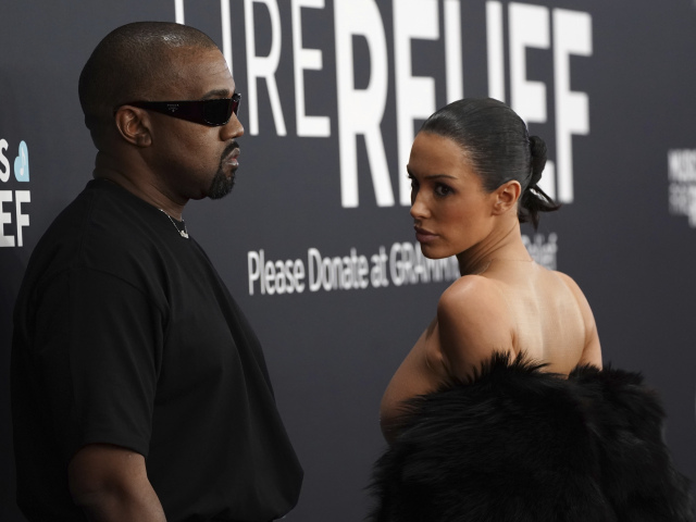 Kanye West a jeho manželka Bianca Censori 
