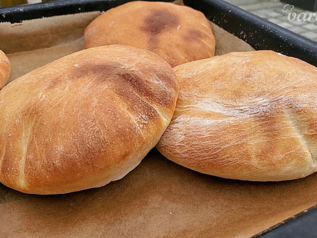 Januárové topky: Domáci pita chlieb, gyros z rúry či kura s ryžou z jedného pekáča. V najsledovanejších videách nájdete samé super tipy!