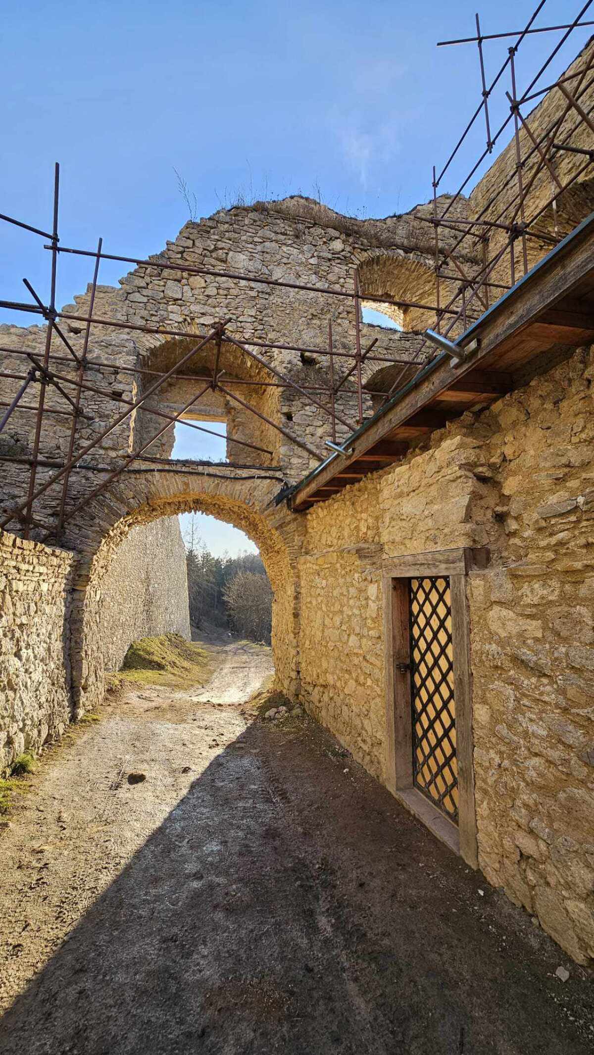 hrad, Lietava, mReportér