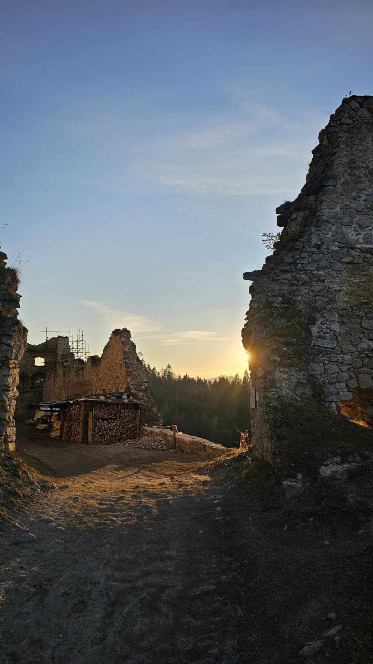hrad, Lietava, mReportér