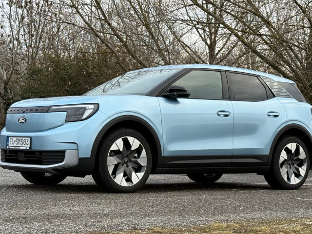 Ford Explorer Premium Max 79 (2025)