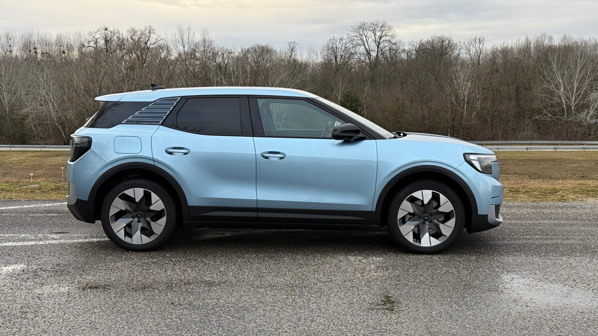Ford Explorer Premium Max 79 (2025)