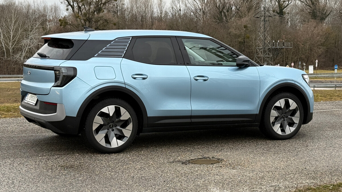 Ford Explorer Premium Max 79 (2025)