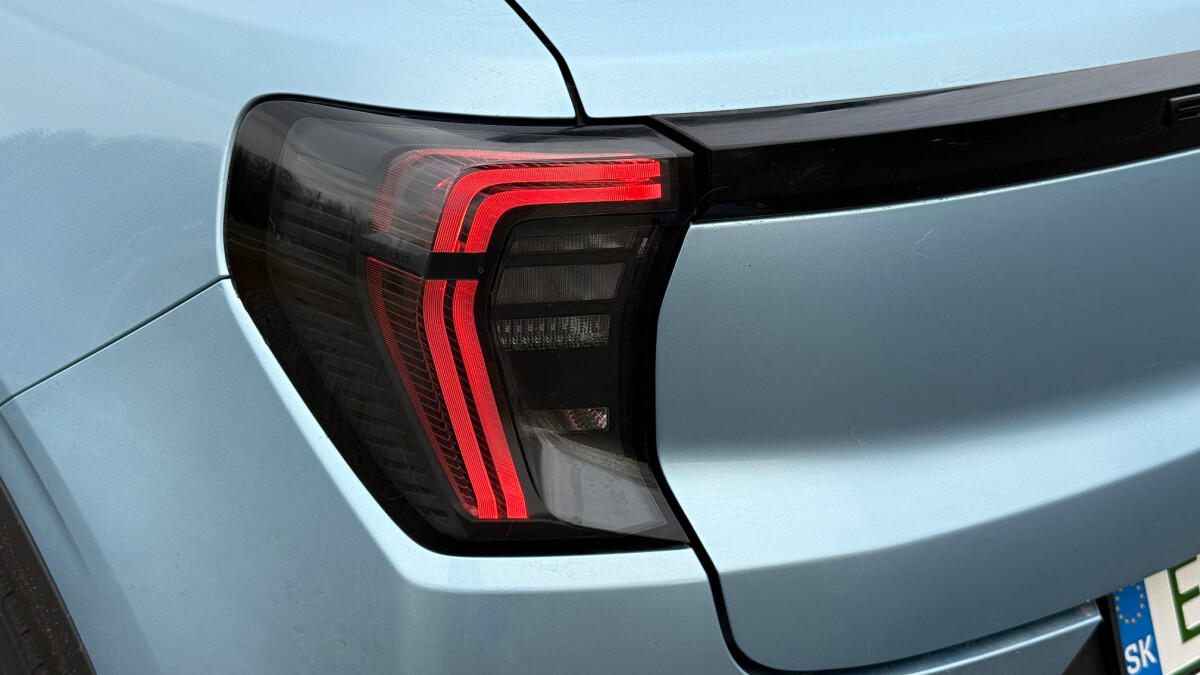 Ford Explorer Premium Max 79 (2025)